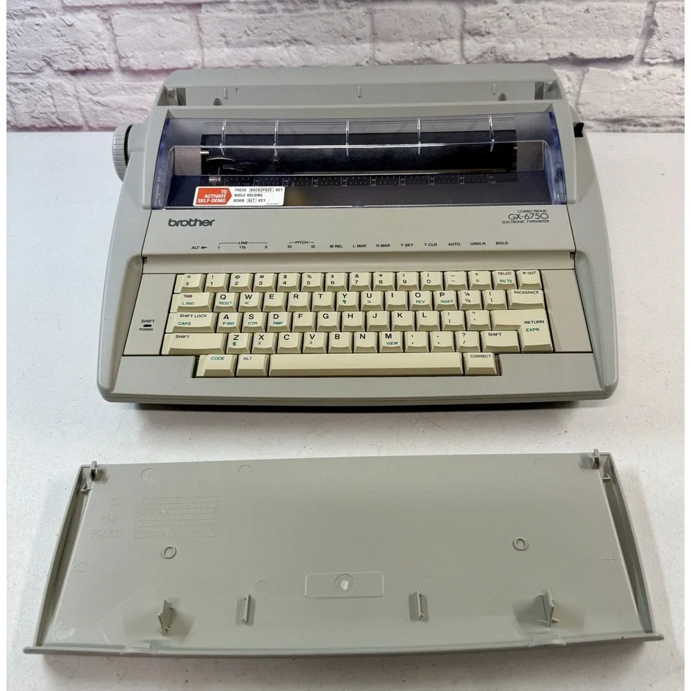 Brother Correctronic GX-6750 Daisy Wheel Electronic Typewriter W/ Manual MINT!